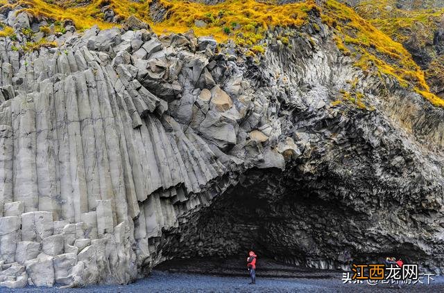 环游冰岛：排名世界第一的黑色沙滩