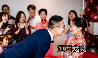 祝福新婚夫妻的祝福语简短 祝福新婚夫妻的祝福语