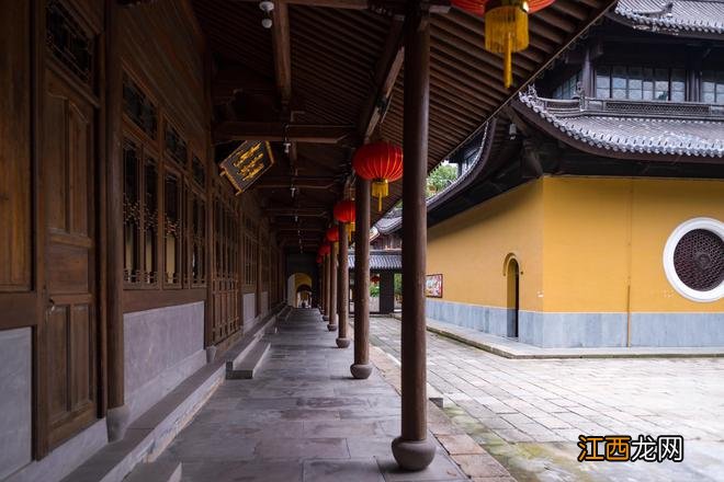 浙江被遗忘的古寺，迄今1700多年历史，建有世界最大的弥勒佛像