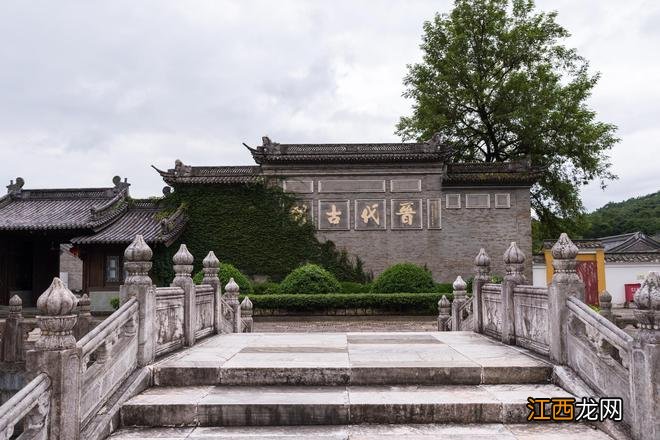 浙江被遗忘的古寺，迄今1700多年历史，建有世界最大的弥勒佛像