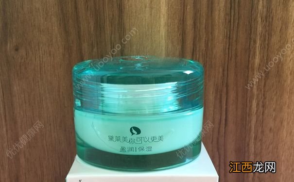 有哪些好用的爽肤水推荐?肌底液的使用方法有哪些注意事项?