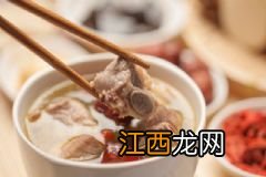 冰西瓜吃了胃痛怎么回事？夏季吃西瓜有哪些注意事项？