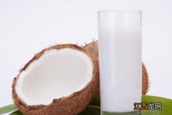 椰子汁的功效有哪些？喝椰子汁有什么好处？