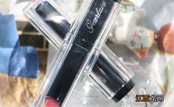 娇兰小黑裙口红哪个颜色好看?娇兰小黑裙口红怎么样?