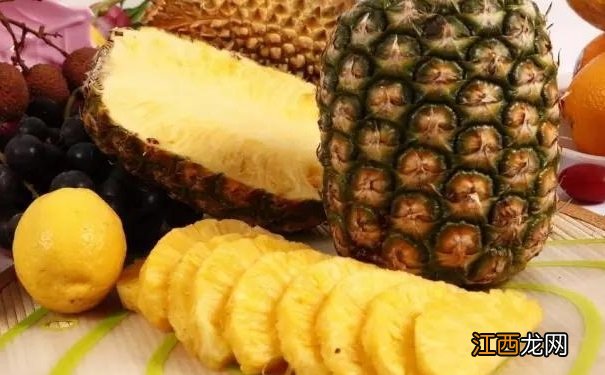 菠萝汁液黏在手上怎么洗？菠萝汁液沾到衣服上怎么洗？
