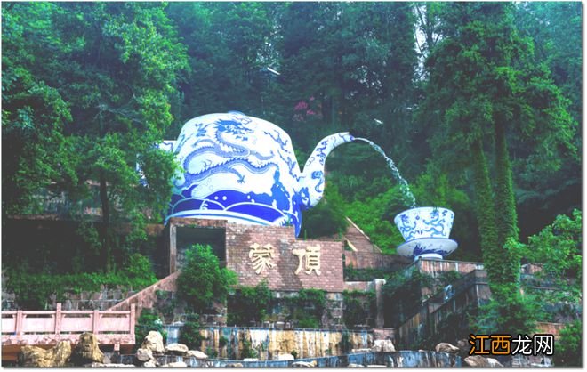 成都出发1.5小时,直达2200年的古银杏群,目前进入了观赏期