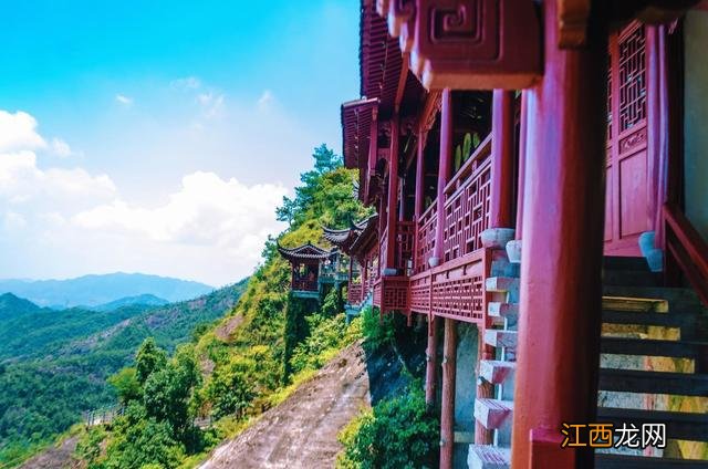 江南唯一的悬空寺，比山西恒山悬空寺还高60米，屹立700年不倒