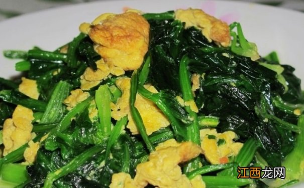 菠菜炒鸡蛋怎么做好吃？吃菠菜炒鸡蛋有什么功效？