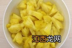 吃菠萝舌头出血正常吗？为什么吃菠萝舌头出血？