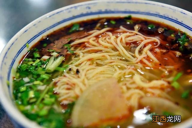 被孤独星球评为亚洲最佳旅行地Top1，比新疆绚丽，比西藏神圣