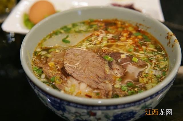 被孤独星球评为亚洲最佳旅行地Top1，比新疆绚丽，比西藏神圣