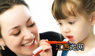 如何给宝宝挑选牙刷和牙膏 教你如何给宝宝挑选牙刷和牙膏