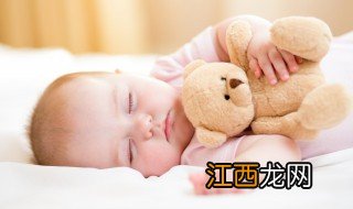 防止大月龄的宝宝踢被子妙招 怎么预防宝宝踢被