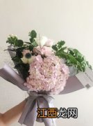 给闺蜜花束贺卡短句搞笑?