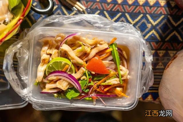 西双版纳，左手老挝冰咖啡，右手榴莲菠萝蜜，火过三亚真的不简单