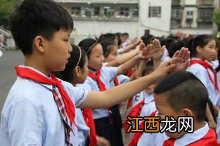 小学生入队家长祝福语怎么写?