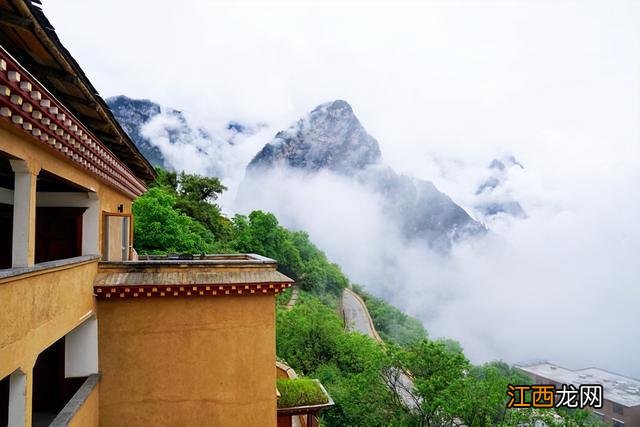 云南这个被遗忘的秘境，雪山冰川，原始森林，还有神奇香巴拉佛塔