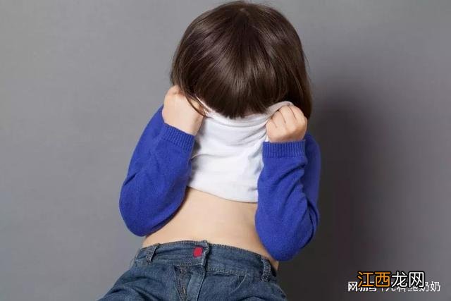 孩子明明会自己上厕所,却还经常尿裤子,妈妈了解这几点很重要
