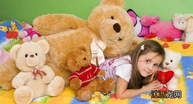 宝宝总是乱丢东西,别以为都是宝宝的错,父母也有不可推卸的责任