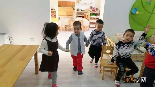 “整个班都在针对我儿子”幼儿园的“潜规则”，老师不说家长得懂