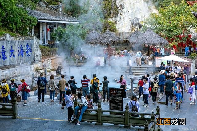 中国超适合养老的县城，冬暖夏凉，遍地温泉，外地人来了就不想走