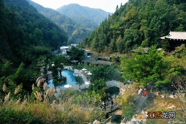 中国超适合养老的县城，冬暖夏凉，遍地温泉，外地人来了就不想走