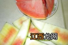 mac高光液试色mac新晶亮润肤乳液怎么样？