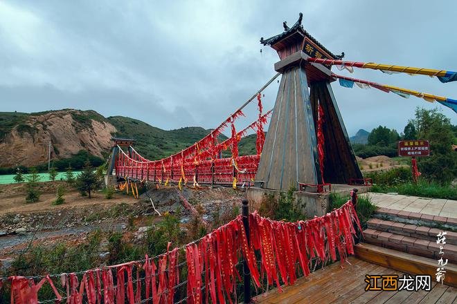 飞沙走石的西北大漠中 居然藏着一个仙气氤氲的马蹄寺