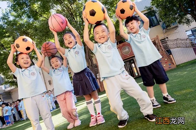 湖南幼儿园校长群发语音,言辞低俗不堪入耳,教体局已介入处理!