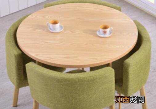 关于餐桌上倒茶的顺序