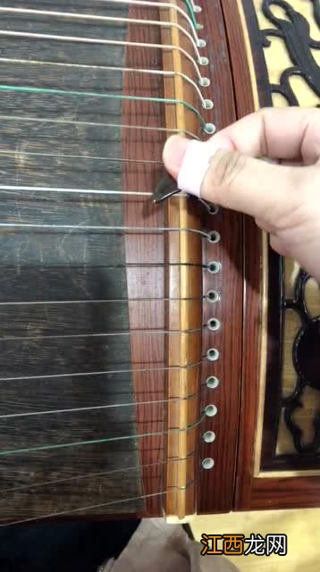 古筝摇指怎么摇