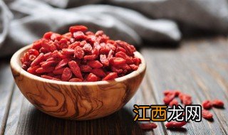 灵芝枸杞泡水一天喝多少 每天喝多少灵芝枸杞泡水好