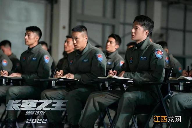 学贾玲“穿越救妈”?这个中秋档连马丽都救不了