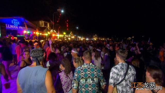 泰国帕岸满月派对游客多达万人 旅体部长赴实地考察