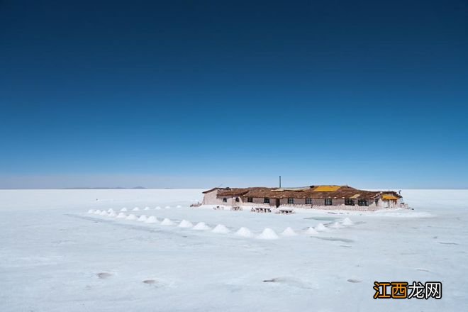 世界上最大的盐滩--大自然的仙境