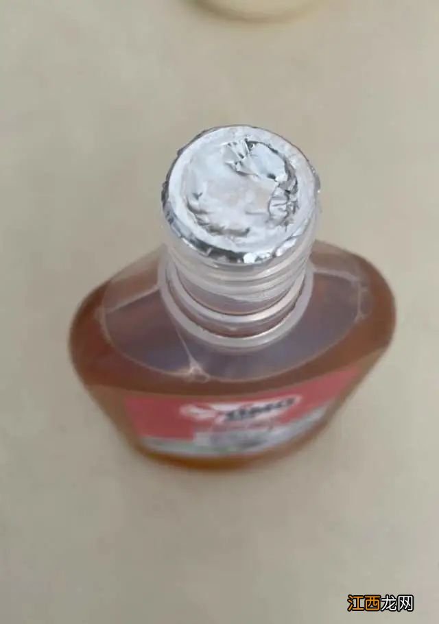 1岁宝宝误把消毒液当果汁喝，妈妈一通操作被医生猛夸：专业