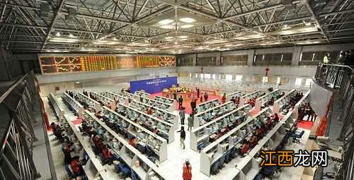 期货周五晚上开盘吗?