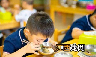 帮助幼儿吃饭方法 帮助幼儿吃饭的经验分享