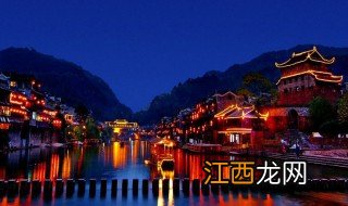 凤凰古城旅游景点介绍 凤凰古城旅游景点的简介