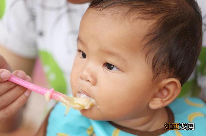 奶奶给孩子添加辅食，容易走进这10个误区，妈妈要赶紧阻止