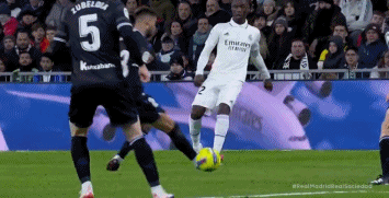 20次尝试过人+2次单刀不进!维尼修斯门前连失良机