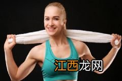 香奈儿和迪奥的口红哪个好？香奈儿和迪奥哪个好？