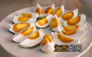 咸鸭蛋煮多久能熟出油