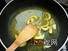 鸭掌煮10分钟能熟吗？