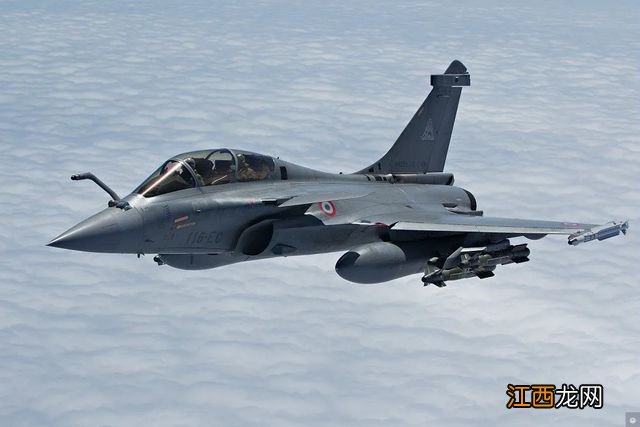 马克龙称不排除向乌克兰交付战机,法国政治家骂他“北约狗”