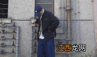 男生微信名字干净成熟简短，男微信名字简单气质成熟