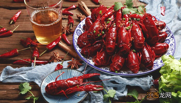 龙虾在水底多久可以不上来 龙虾离水能活多久