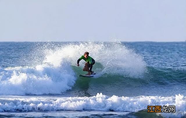 夏日海岛游选它！这个海滨小城比马代美，比三亚便宜