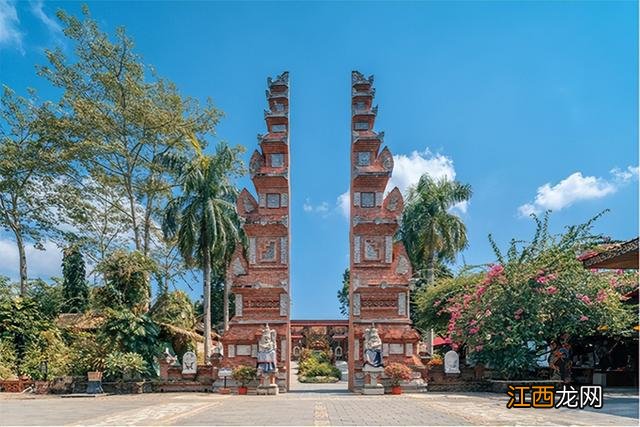 夏日海岛游选它！这个海滨小城比马代美，比三亚便宜