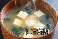 哪些食物可以祛除黑头？祛黑头需要注意什么？